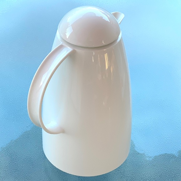 Tupperware White Thermo Pot Beverage Carafe Pitcher Flask, 1 Liter - Picture 5 of 11